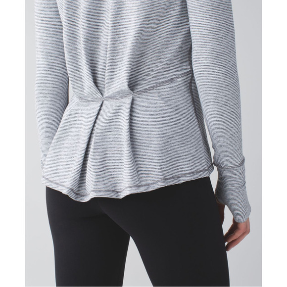 Lululemon Mock Neck Pleat Back Long Sleeve Tee White Grey 6 NWOT - Picture 6 of 14